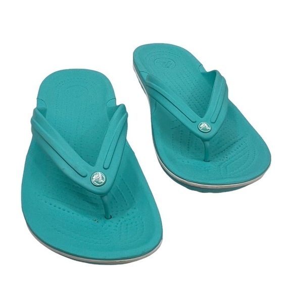 CROCS Blue T-Strap Flip Flop Sandals Size 9 Women's (7 Men's) - Picture 1 of 8